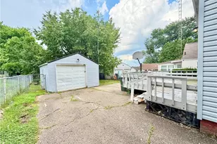 1611 27th St NE, Canton, OH 44714 - Photo 4