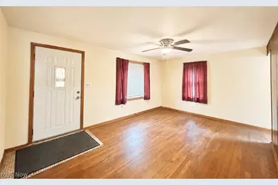 1611 27th Street NE, Canton, OH 44714 - Photo 6