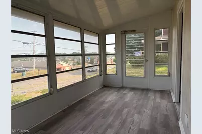 8307 Cleveland Avenue NW, Canton, OH 44720 - Photo 18