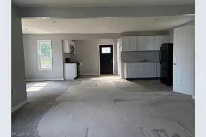 8307 Cleveland Avenue NW, Canton, OH 44720 - Photo 10