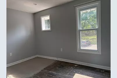 8307 Cleveland Avenue NW, Canton, OH 44720 - Photo 14