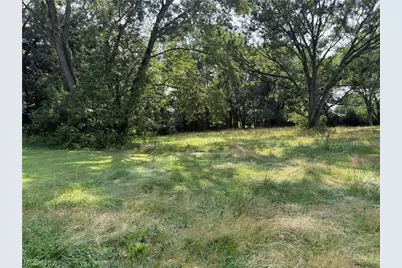 8307 Cleveland Avenue NW, Canton, OH 44720 - Photo 20