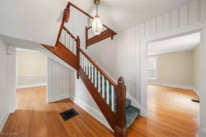83 S Cedar Street, Oberlin, OH 44074 - Photo 2
