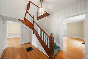 83 S Cedar St, Oberlin, OH 44074 - Photo 2