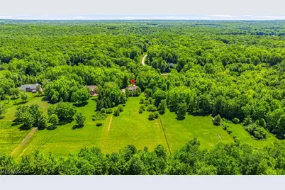 10600 Locust Grove Drive, Chardon, OH 44024 - Photo 34