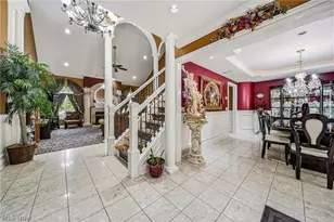 10600 Locust Grove Dr, Chardon, OH 44024 - Photo 2