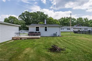 2284 Markey St, Akron, OH 44319 - Photo 32