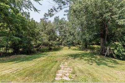 2520 W Skyline Drive, Lorain, OH 44053 - Photo 36