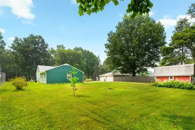 13526 Glenvale Avenue NW, Uniontown, OH 44685 - Photo 8