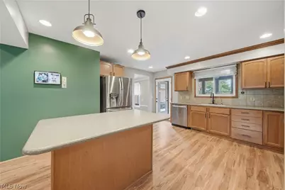 7445 Market Avenue N, North Canton, OH 44721 - Photo 10