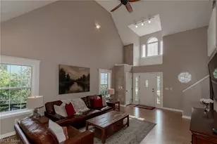 102 Middle Post Point, Chardon, OH 44024 - Photo 8