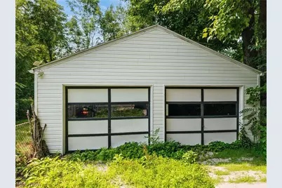36 W Hiram Street, Barberton, OH 44203 - Photo 2
