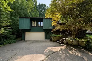 950 Kingswood Dr, Akron, OH 44313 - Photo 2