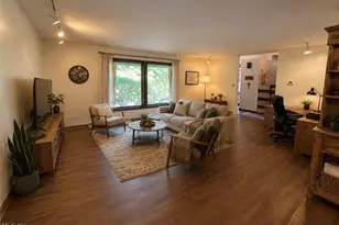 950 Kingswood Dr, Akron, OH 44313 - Photo 4
