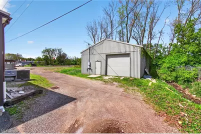 3110 Whipple Avenue NW, Canton, OH 44718 - Photo 4