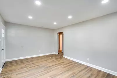 821 Cree Avenue, Akron, OH 44305 - Photo 12