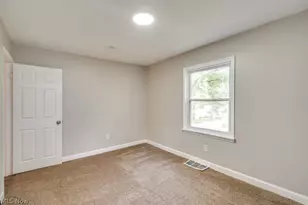 821 Cree Ave, Akron, OH 44305 - Photo 18