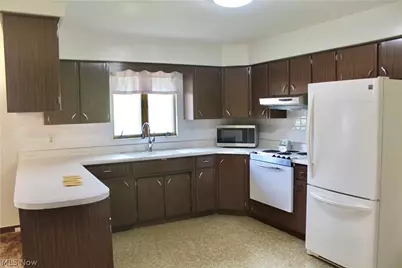 217-219 S 19th Street, Weirton, WV 26062 - Photo 6