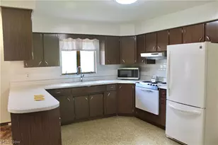 217-219 S 19th St, Weirton, WV 26062 - Photo 6