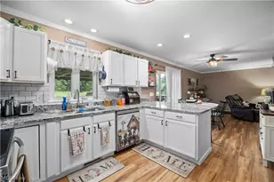 8020 Oak Tree Dr N, Lorain, OH 44053 - Photo 14