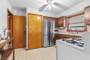 5543 Edwards Rd, Ravenna, OH 44266 - Photo 8