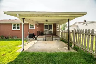 1788 Lancaster Dr, Austintown, OH 44511 - Photo 38