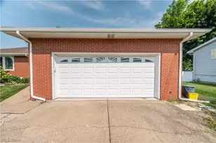 1788 Lancaster Dr, Austintown, OH 44511 - Photo 4