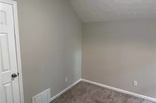 858 Forrest Dr, Akron, OH 44306 - Photo 14