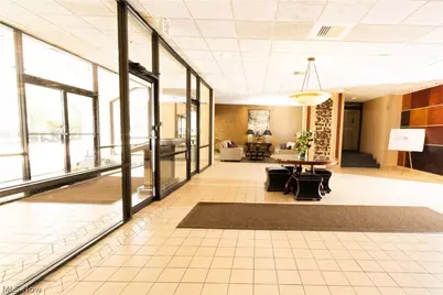 12550 Lake Avenue #810, Oakwood, OH 44107 - Photo 14