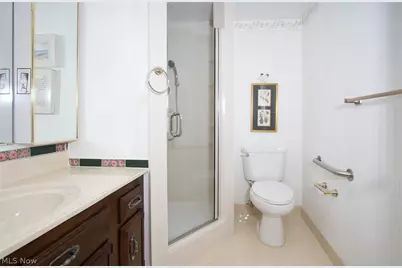 12550 Lake Avenue #810, Oakwood, OH 44107 - Photo 8