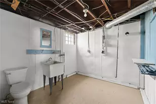 814 E Broad St, Louisville, OH 44641 - Photo 28