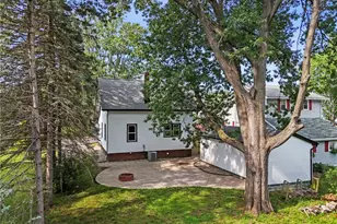 814 E Broad St, Louisville, OH 44641 - Photo 34