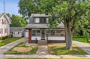 814 E Broad St, Louisville, OH 44641 - Photo 2