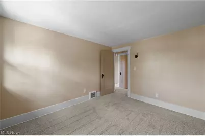 814 E Broad Street, Louisville, OH 44641 - Photo 22