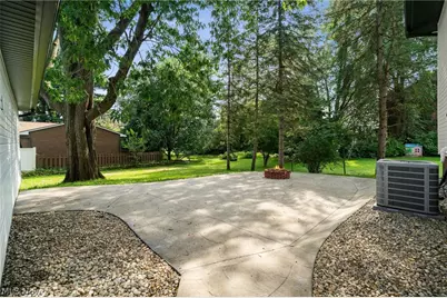 814 E Broad Street, Louisville, OH 44641 - Photo 32