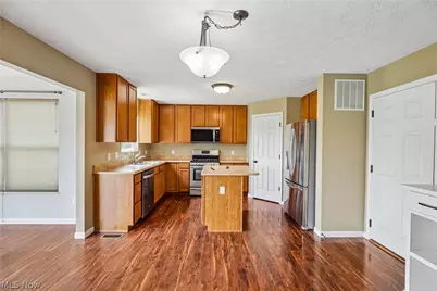 5028 Dayflower Drive, Tipp City, OH 45371 - Photo 4
