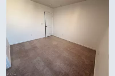 2677 Himelrigh Boulevard, Barberton, OH 44203 - Photo 18