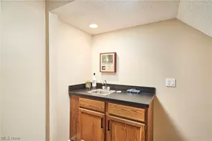 1799 Brookwood Dr, Akron, OH 44313 - Photo 8