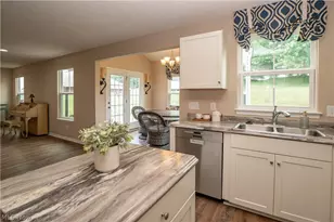 7185 Gauntlet St SW, Massillon, OH 44646 - Photo 12