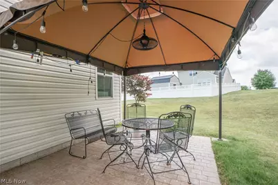 7185 Gauntlet Street SW, Massillon, OH 44646 - Photo 40