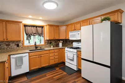 5856 Ridgeview Boulevard, North Ridgeville, OH 44039 - Photo 24