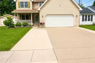 5856 Ridgeview Blvd, North Ridgeville, OH 44039 - Photo 2