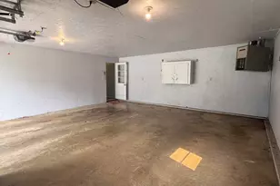 6069 Peach St NE, Louisville, OH 44641 - Photo 40