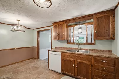 6069 Peach Street NE, Louisville, OH 44641 - Photo 24