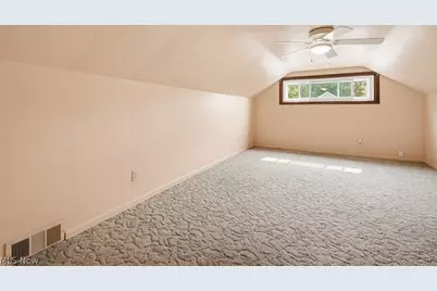 6069 Peach Street NE, Louisville, OH 44641 - Photo 32