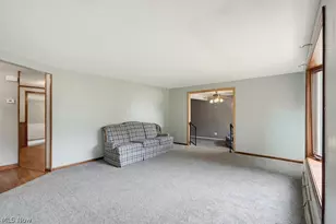 6069 Peach St NE, Louisville, OH 44641 - Photo 8