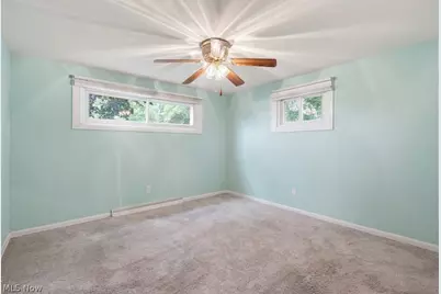 6069 Peach Street NE, Louisville, OH 44641 - Photo 14