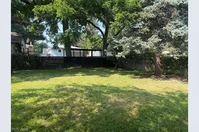 935 Carnegie Avenue, Akron, OH 44314 - Photo 2
