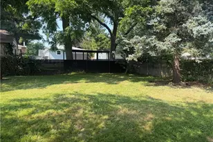 935 Carnegie Ave, Akron, OH 44314 - Photo 2