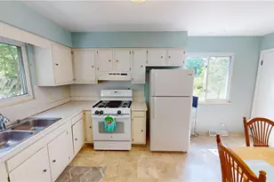 935 Carnegie Ave, Akron, OH 44314 - Photo 8